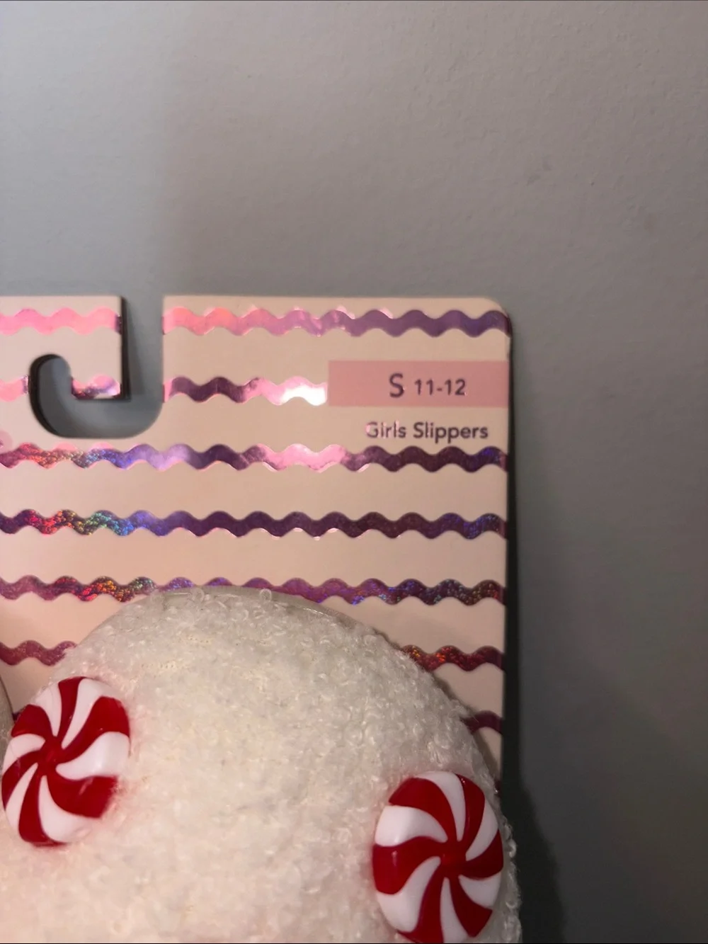 NEW Girls' White Peppermint Pom Slippers Size 11/12